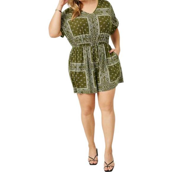 NEW HAYDEN LA bandana print pocket knit romper in green - Picture 1 of 2